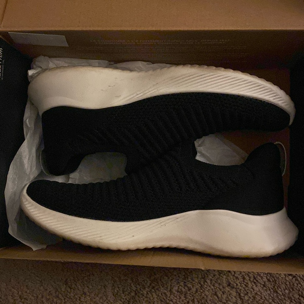 Naturalizer Elite comfort slip on sneaker size 7.5 black